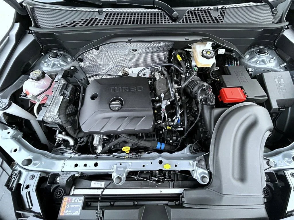 New 2026 Sterling Gray Metallic Chevrolet ACTIV image 24