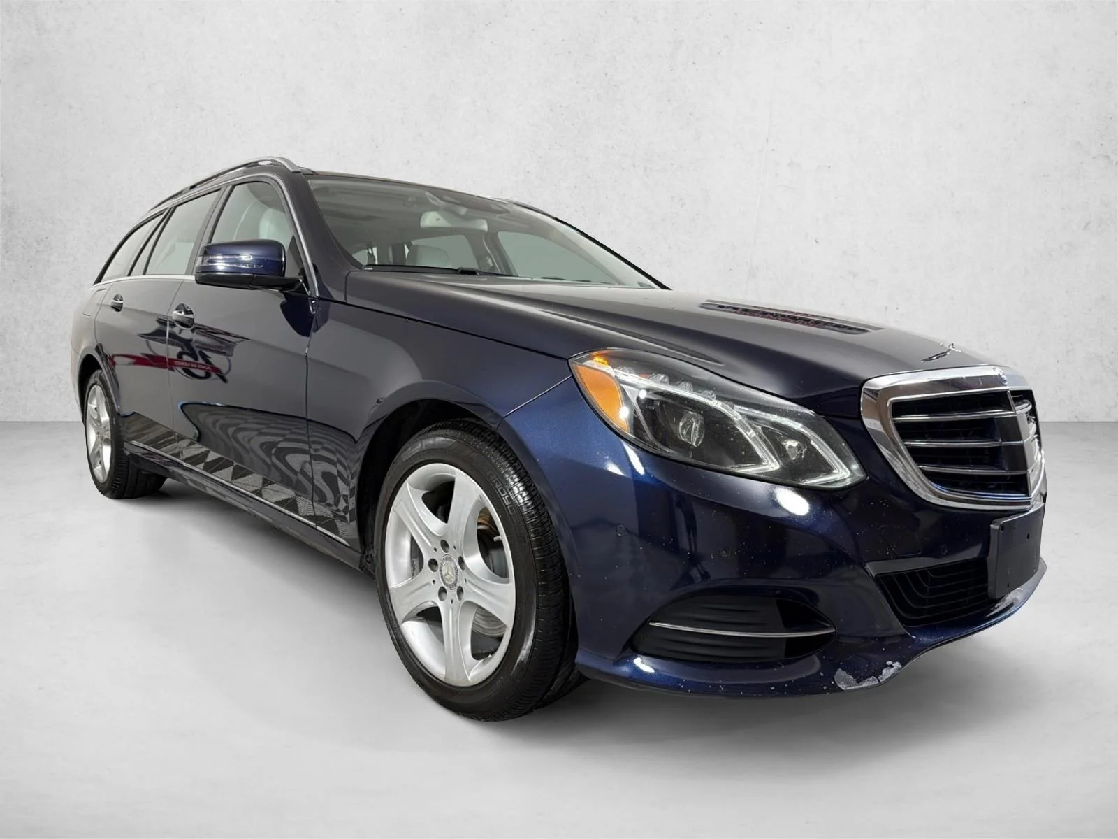 Used 2016 Blue Mercedes-Benz E 350 Luxury image 1