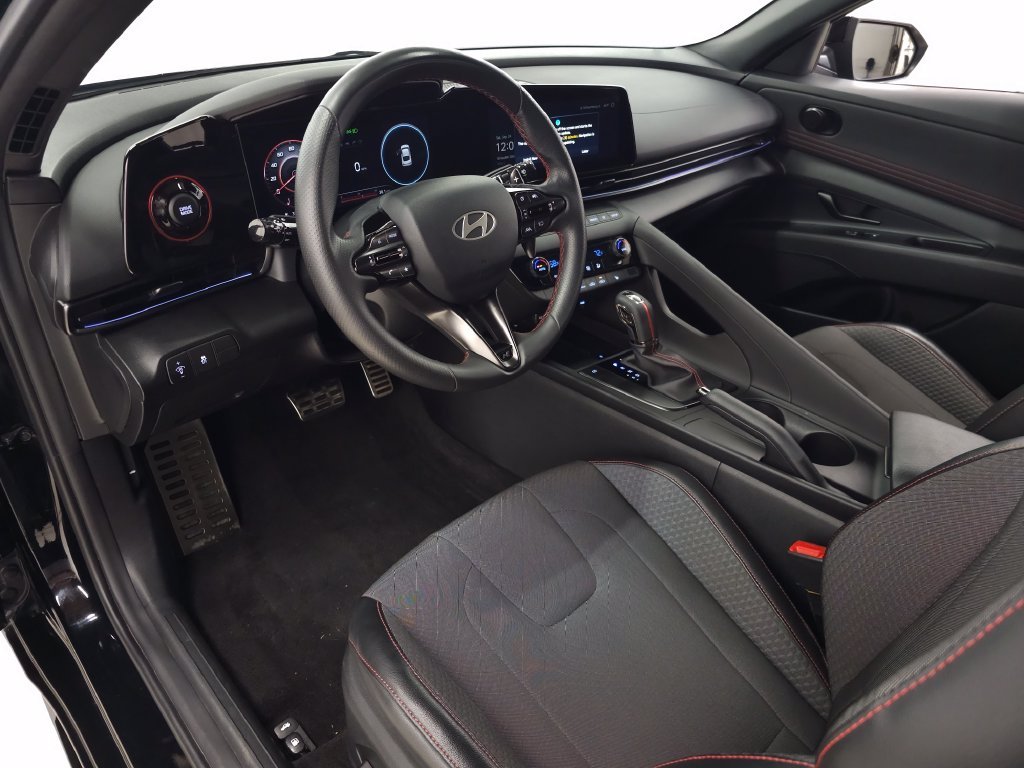 2025 Hyundai Elantra N Line - Photo 17