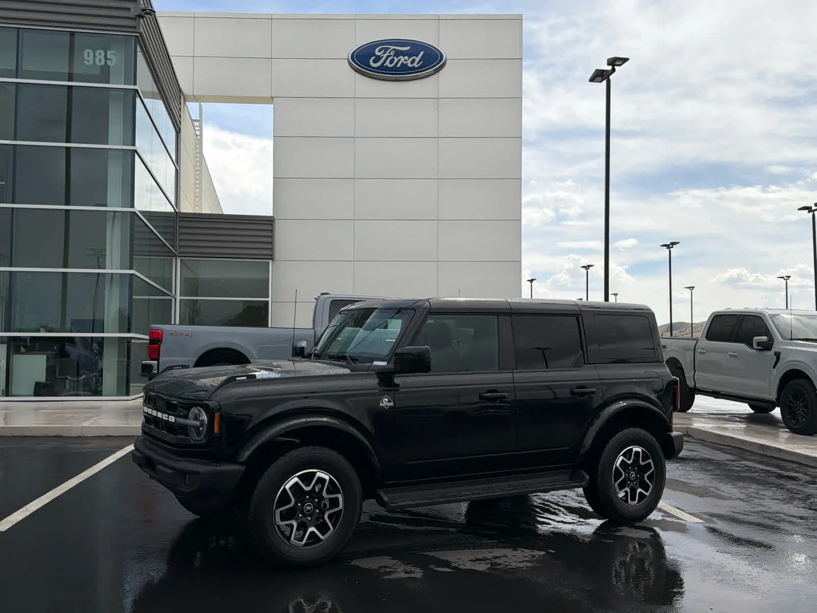 2025 Ford Bronco Outer Banks 4WD 4-door's photo