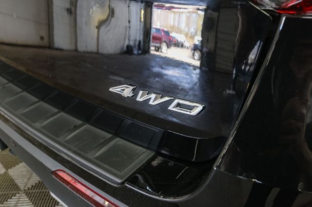 Used 2023 Black Ford XLT image 10