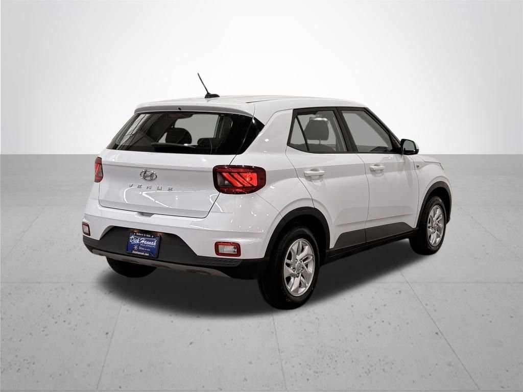 Used 2023 White Hyundai SE image 10