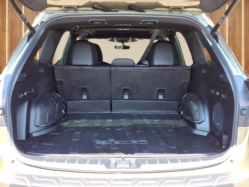 Used 2023 Green Subaru Wilderness image 33