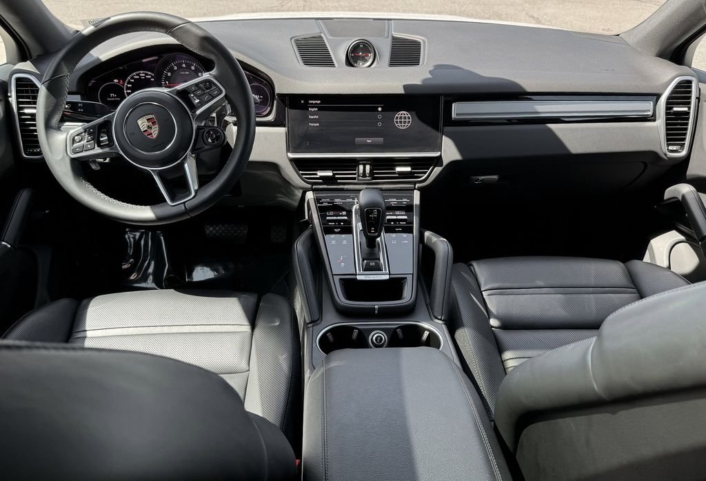 Used 2023 White Porsche Base image 28