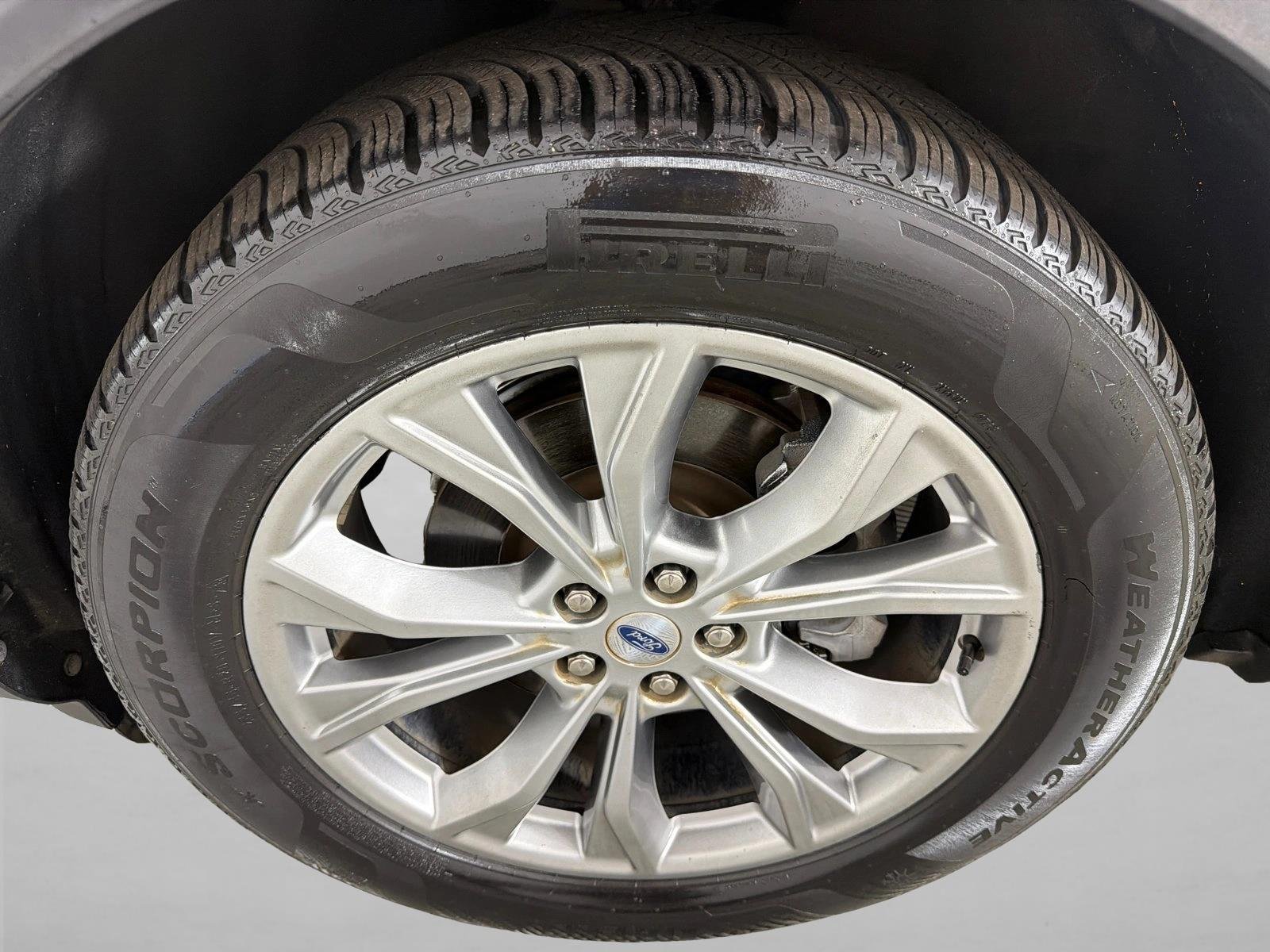 Used 2020 Silver Spruce Metallic Ford Limited image 12
