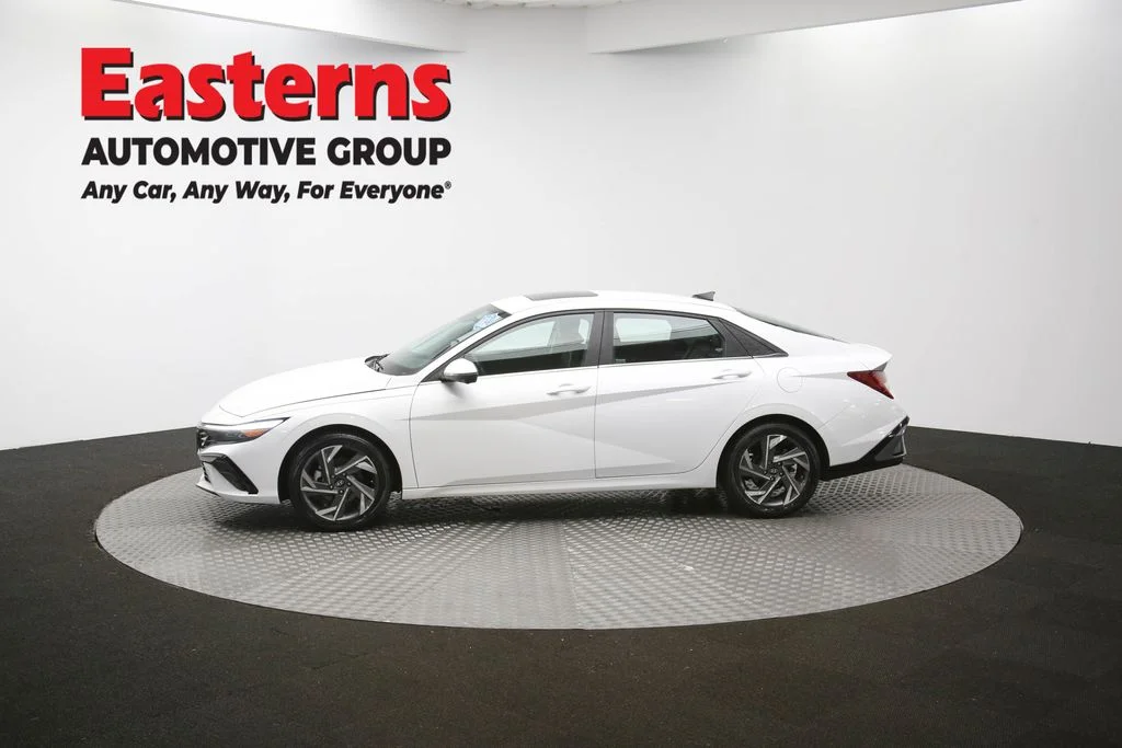 Used 2024 White Hyundai Limited image 59