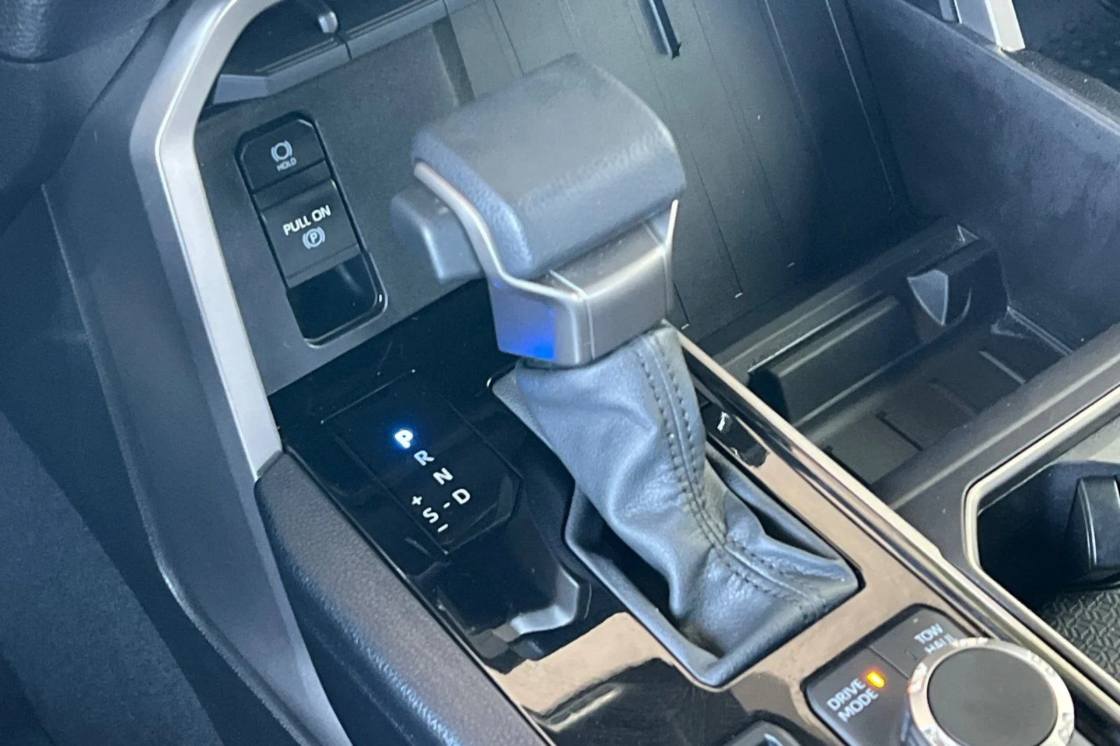 Used 2025  Toyota SR5 image 20