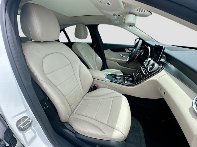 Used 2017 White Mercedes-Benz C 300 image 28