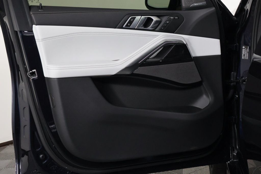 2026 BMW X6 40i - Photo 12