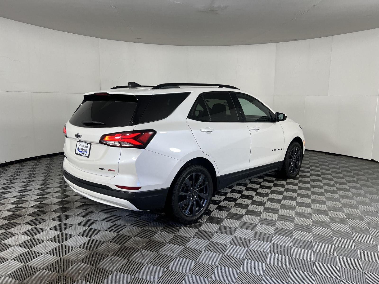 Used 2024 Iridescent Pearl Tricoat Chevrolet RS image 34