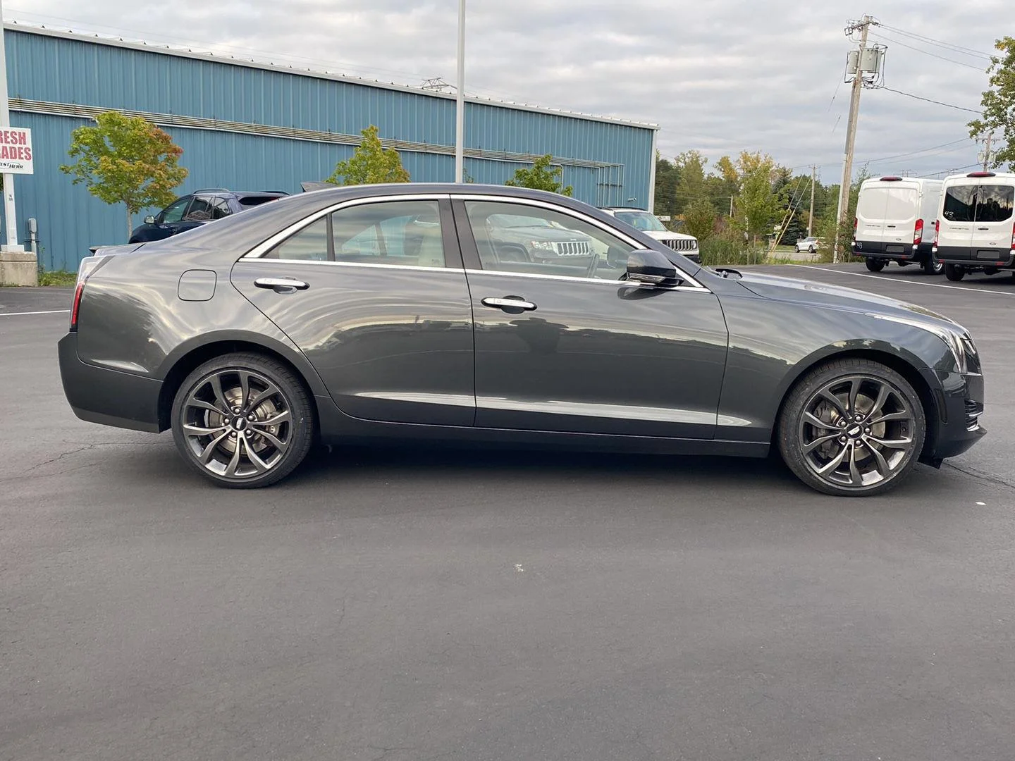 Used 2018 Phantom Gray Metallic Cadillac Luxury AWD image 12