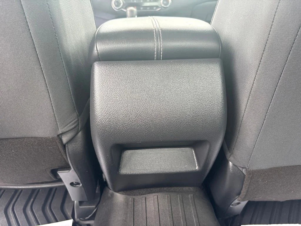 Used 2022 White Nissan 2.5 S image 30
