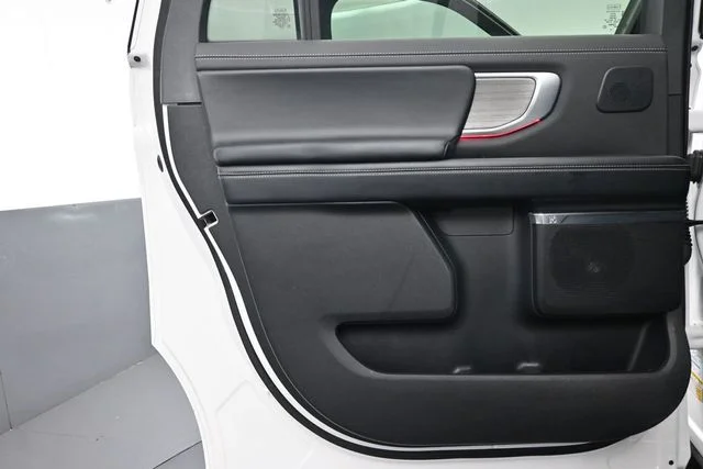 Certified Used 2025 Oxford White Ford Platinum image 24