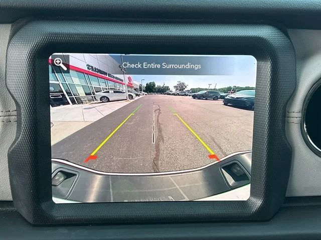 Used 2023 White Jeep High Altitude image 24