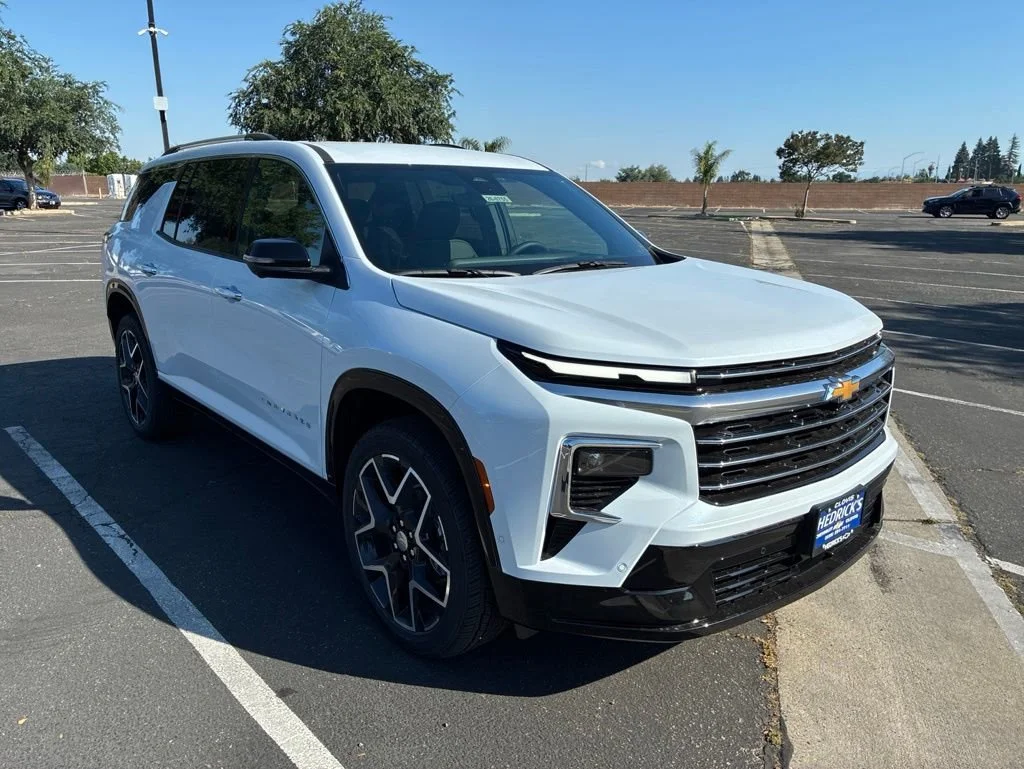 2026 Chevrolet Traverse AWD High Country's photo