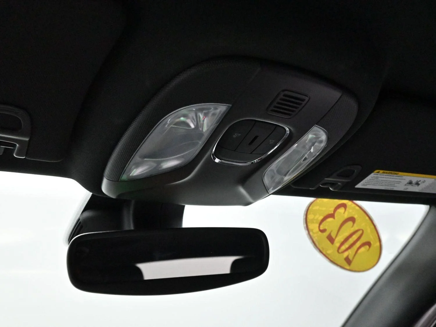 Used 2023 Diamond Black Crystal Pearlcoat Jeep Limited image 24