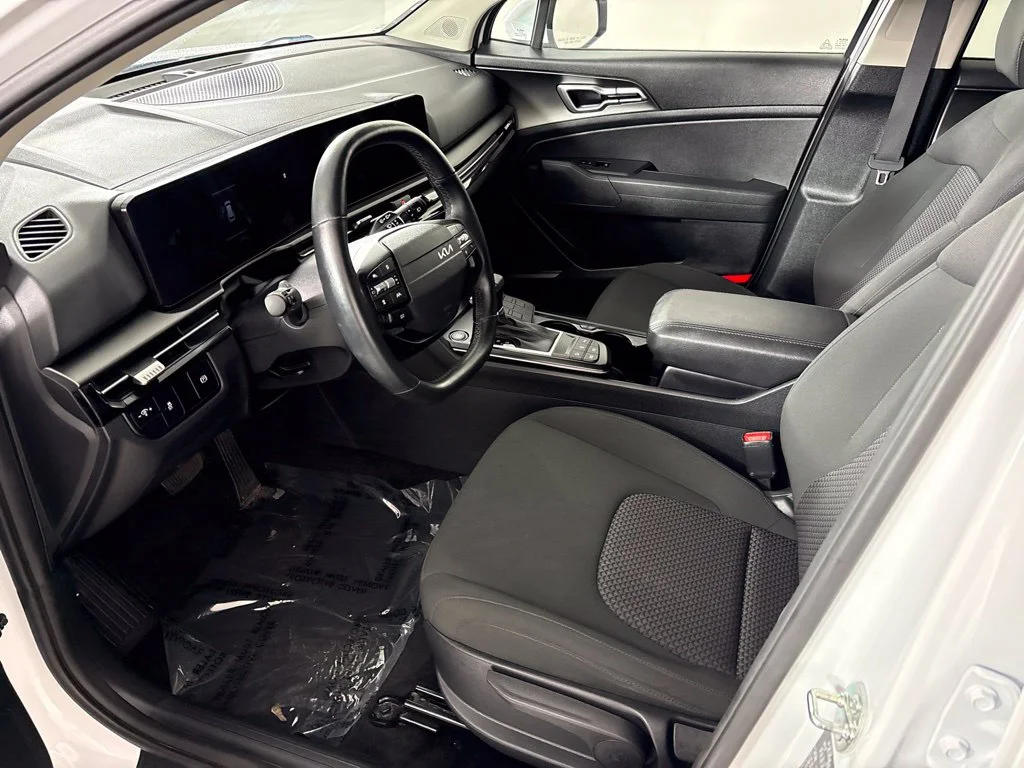 Used 2026 White Kia LX image 25