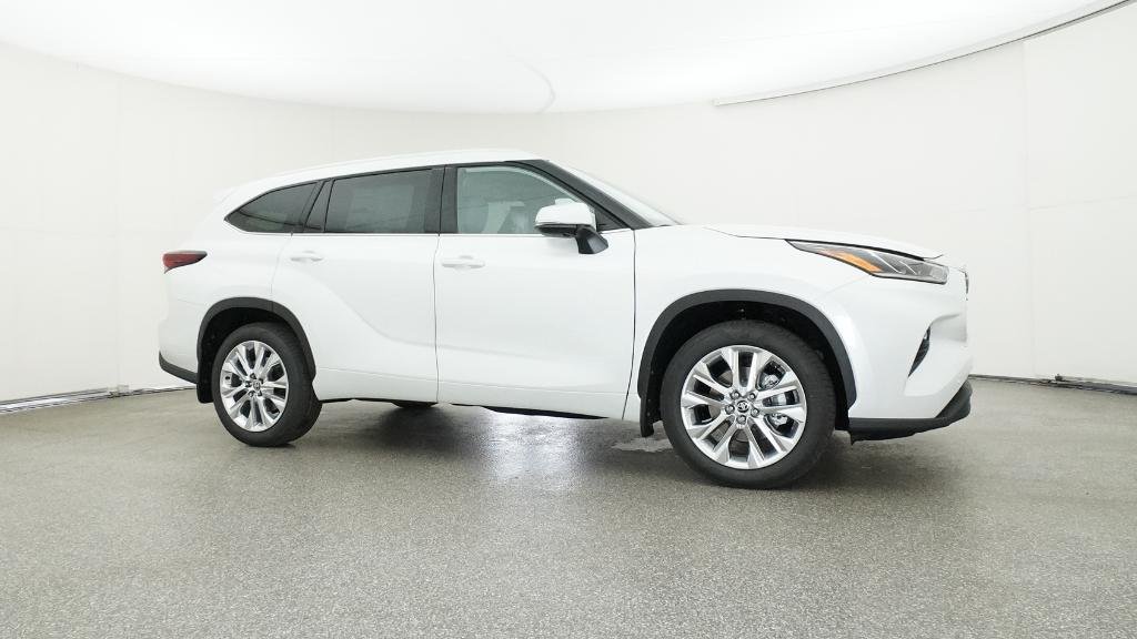 2026 Toyota Highlander Limited - Photo 19