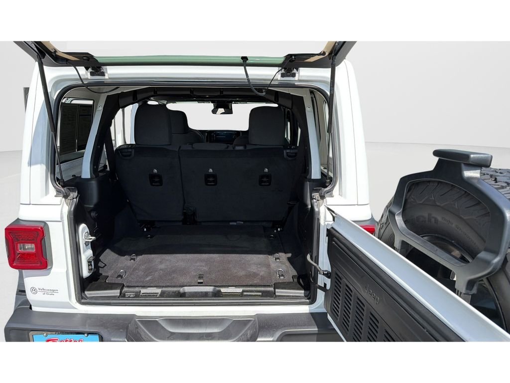 Used 2025 White Jeep Rubicon image 36