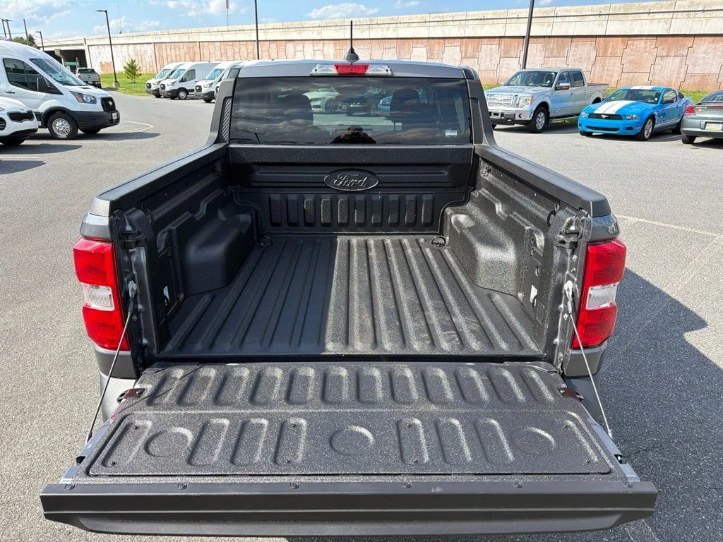 New 2026 Carbonized Gray Metallic Ford XLT image 17