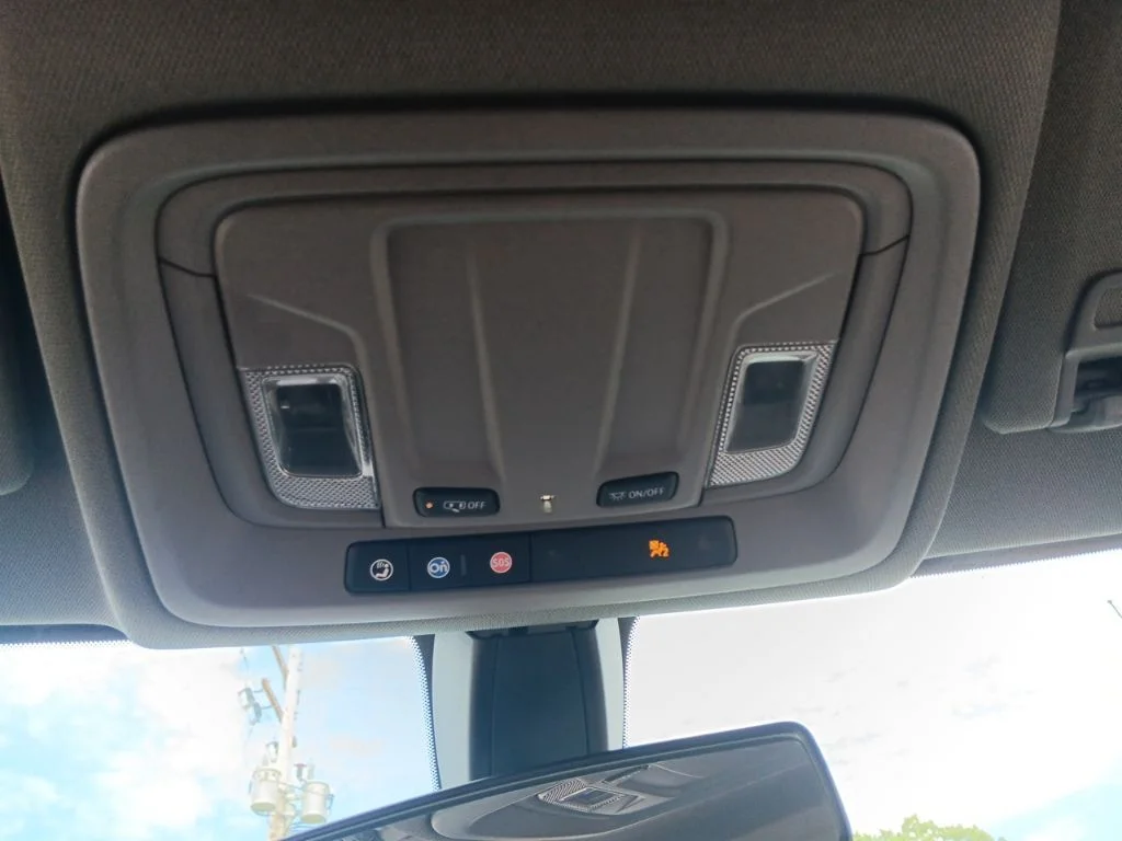 Used 2021 Summit White GMC SLE image 24