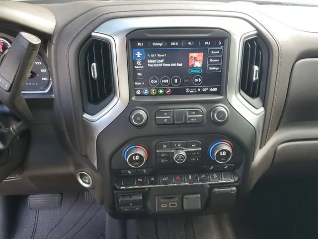 Used 2021 SILVER ICE METALLIC Chevrolet LT image 20