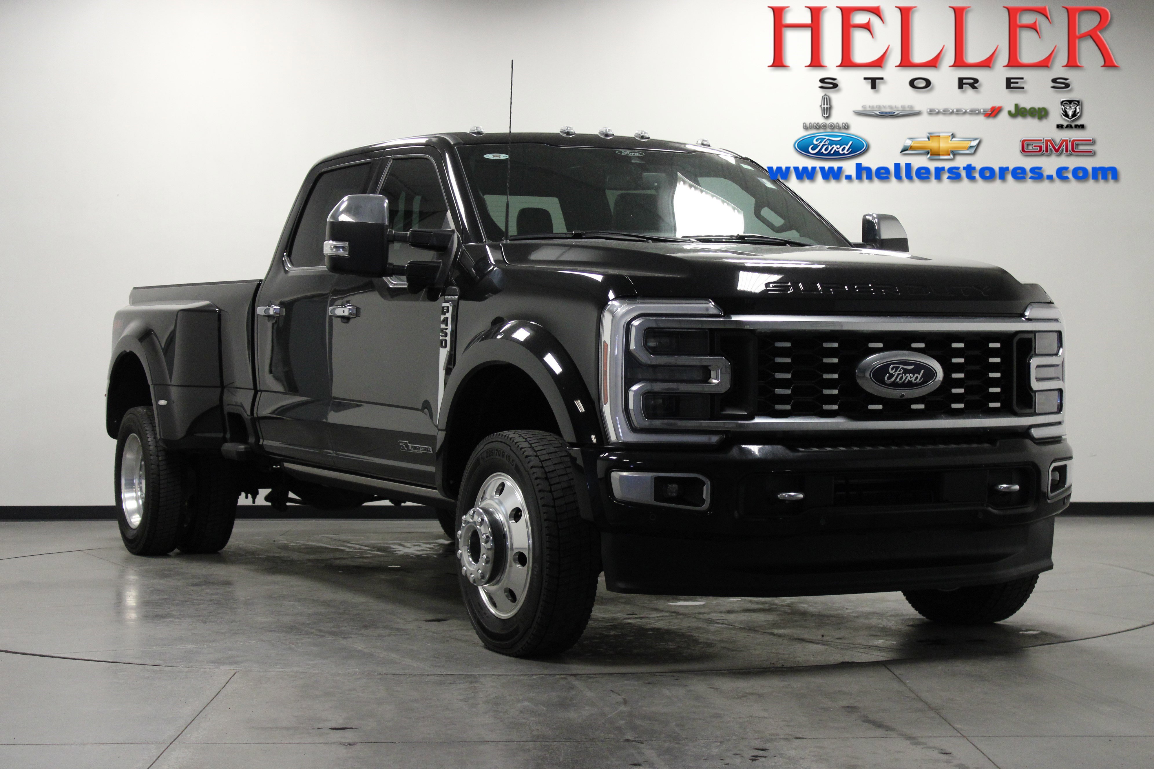 2024 Ford F-450 Platinum 4x4 Crew Cab 8' Box DRW's photo