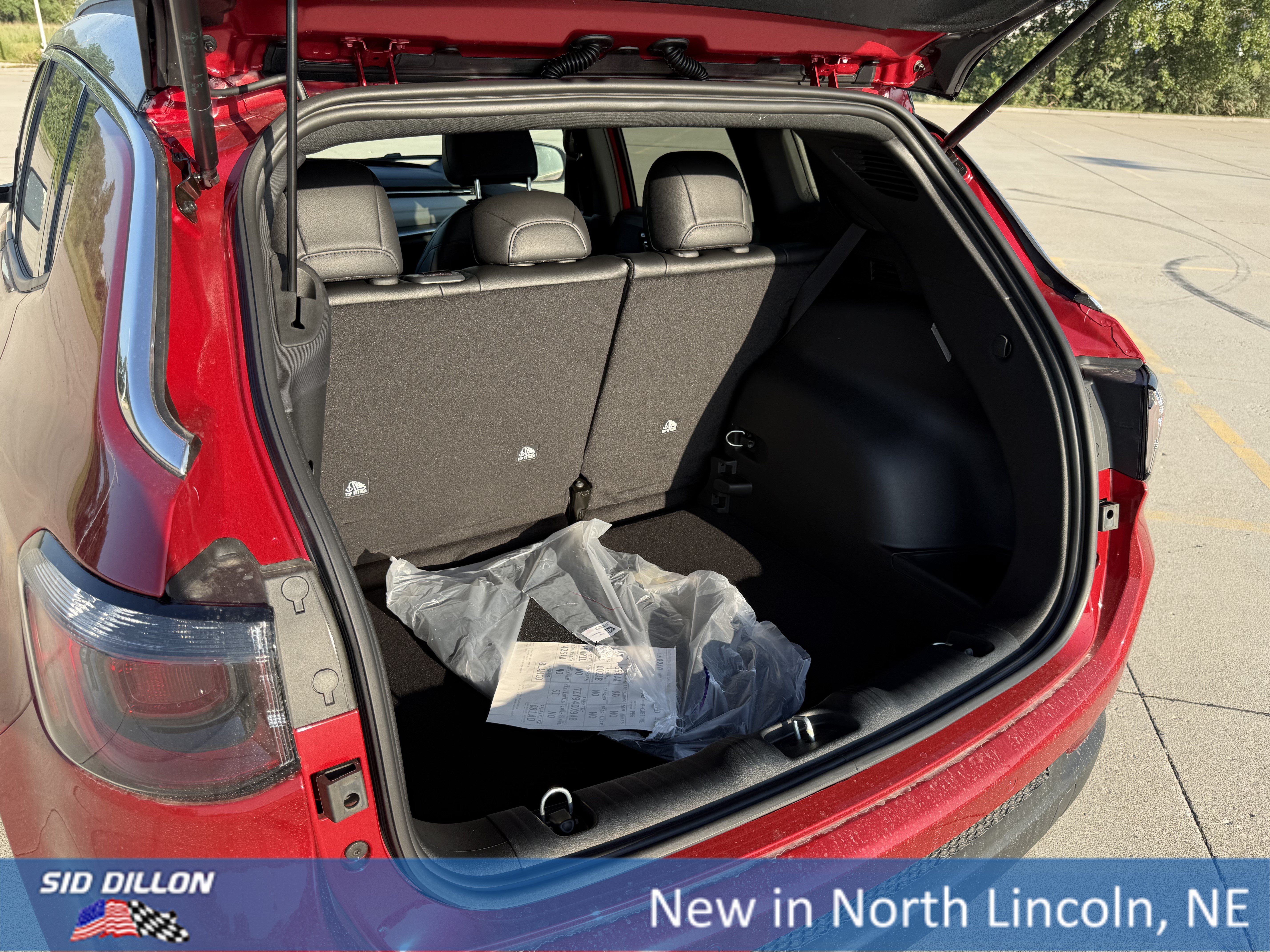 New 2026 Red Hot Pearlcoat Jeep Limited image 7