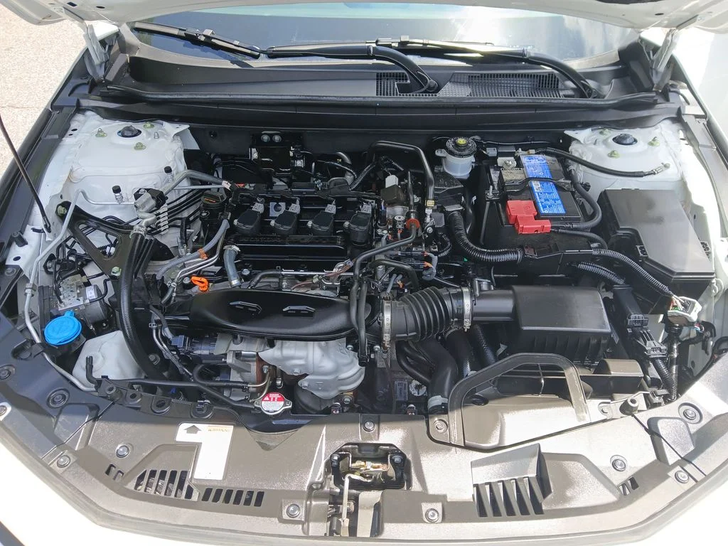 Used 2024 White Honda EX image 21