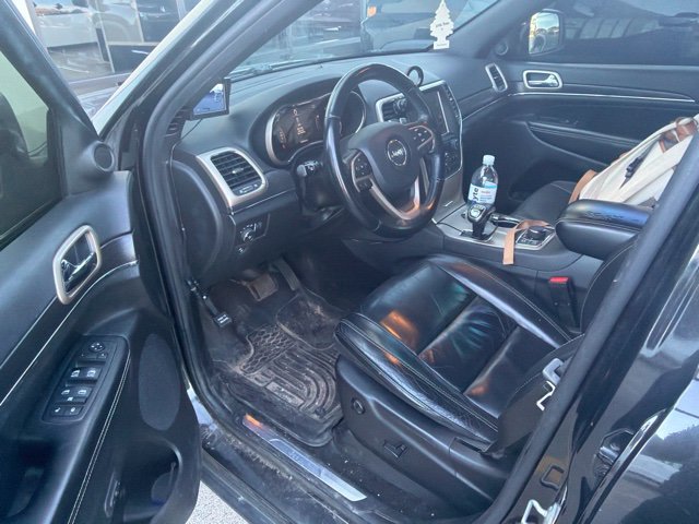 Used 2015 Brilliant Black Crystal Pearlcoat Jeep Limited image 7