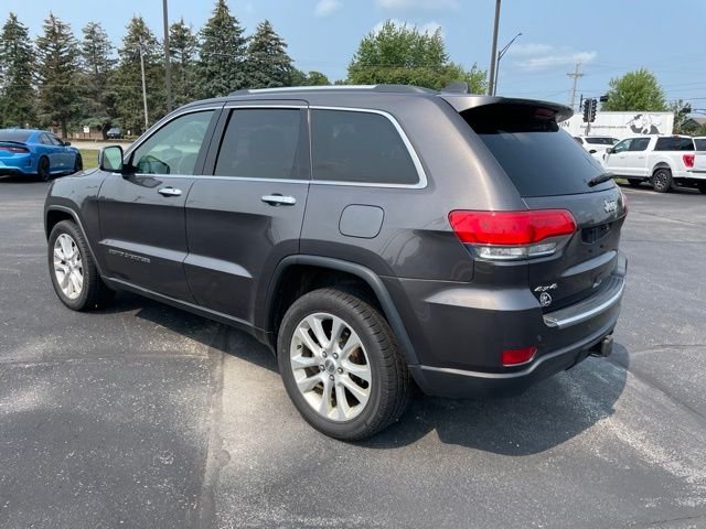 Used 2017 Granite Crystal Metallic Clearcoat Jeep Limited image 5