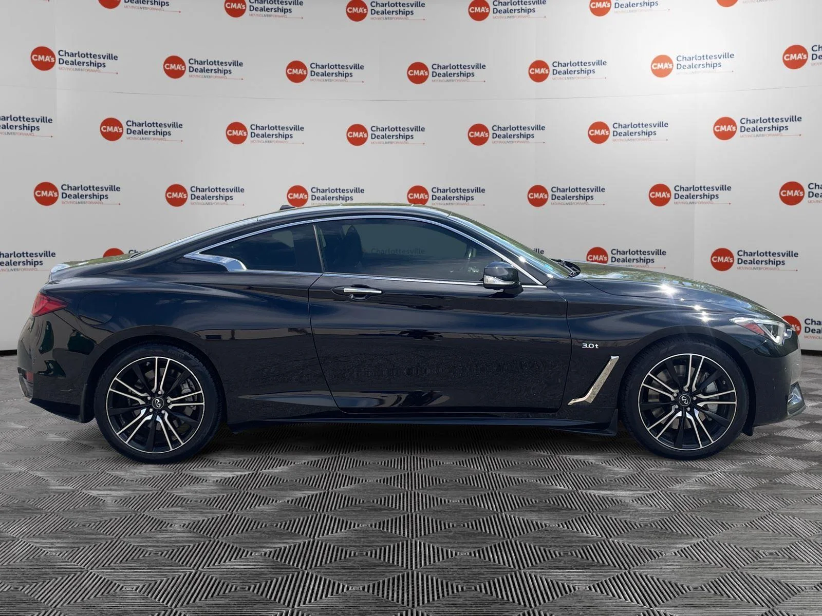 Used 2018 Black Obsidian INFINITI SPORT image 6