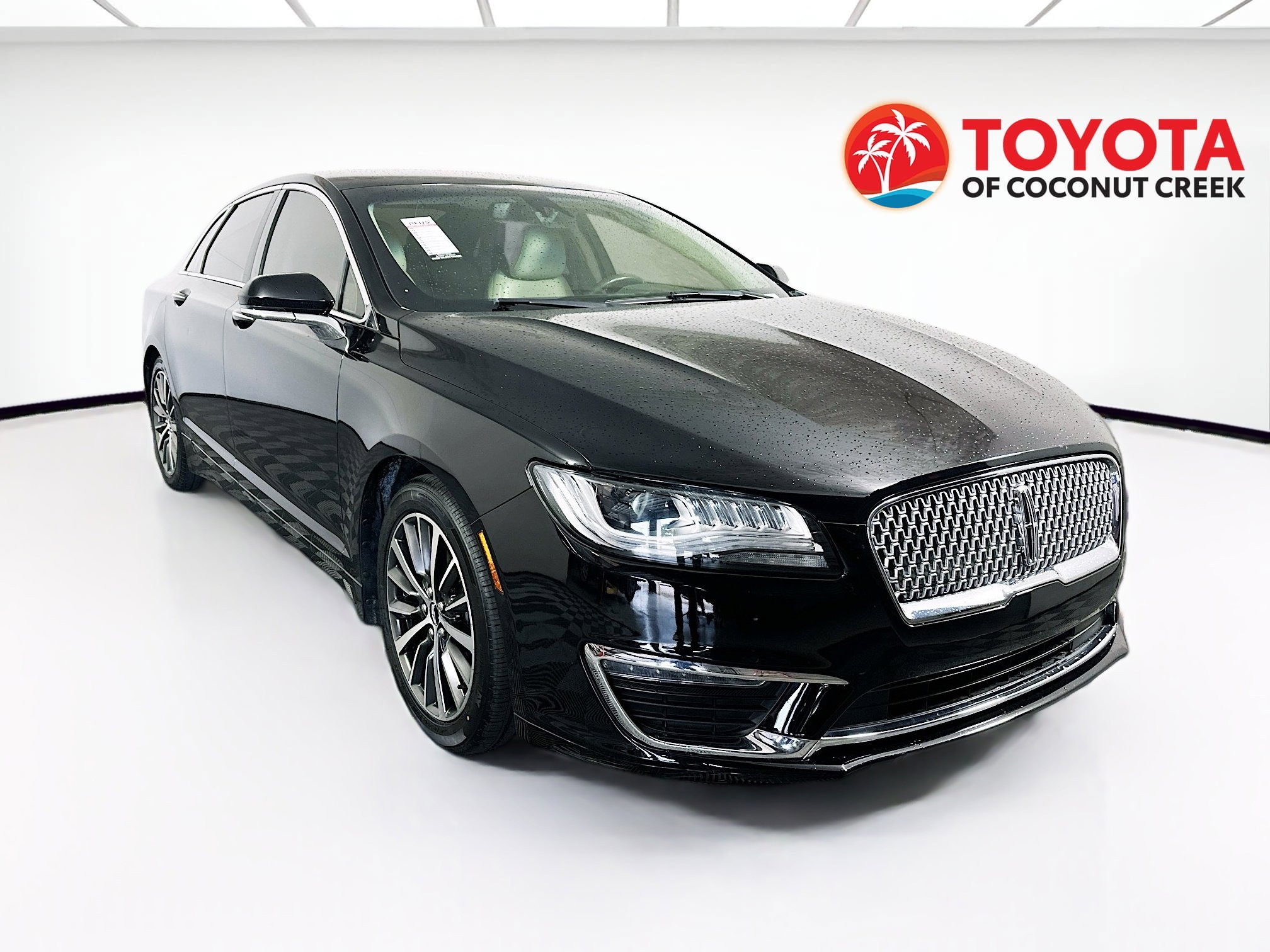 2019 Lincoln MKZ thumbnail 3