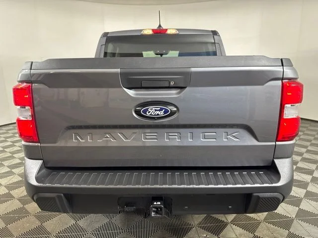 Used 2025 Gray Ford XL image 22