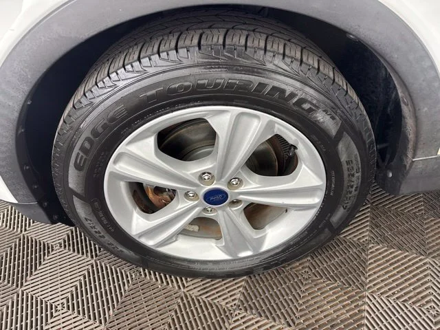 Used 2015 White Ford SE image 26