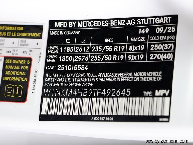 Certified Used 2026 Polar White Mercedes-Benz GLC 300 image 38
