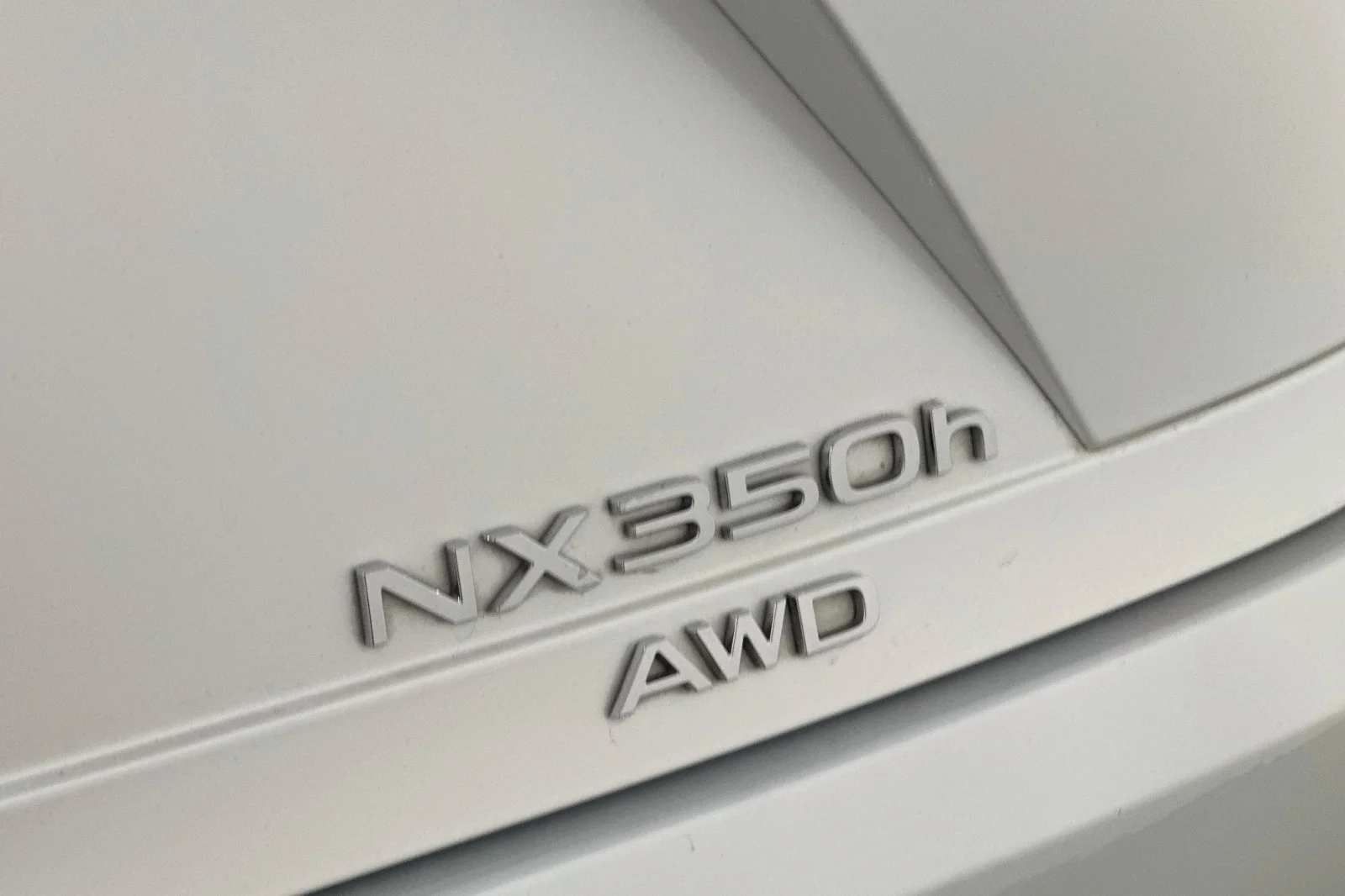 Used 2023 Eminent White Pearl Lexus NX 350h image 10