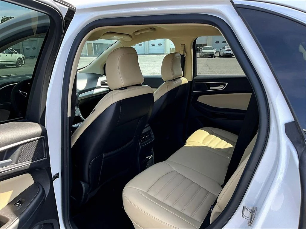 Used 2021 White Ford SEL image 8