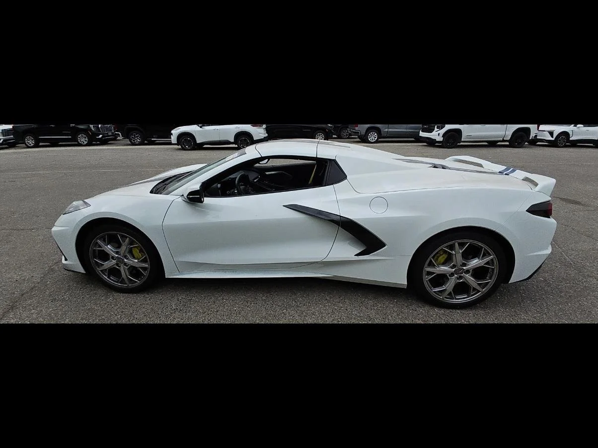 Used 2022 Arctic White Chevrolet 3LT image 7
