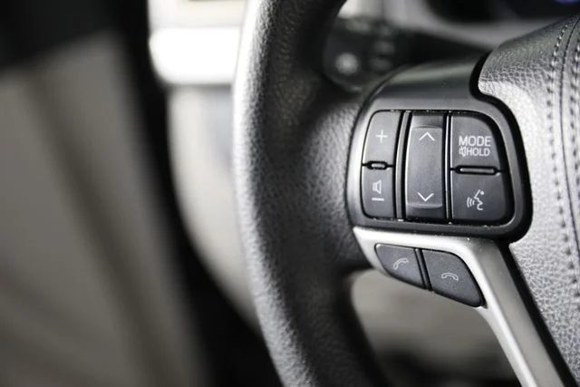 Used 2019 Gray Toyota LE image 4