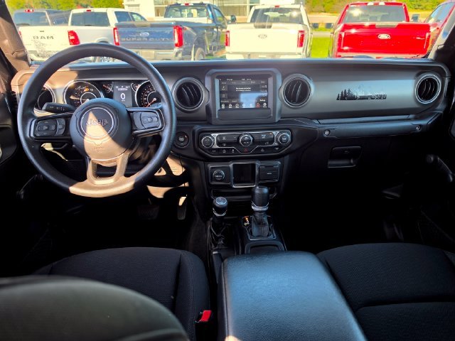 Used 2022 Gray Jeep Sport image 11