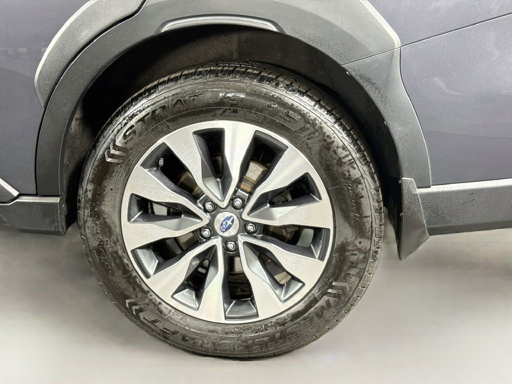 Used 2023 Magnetite Gray Metallic Subaru Limited image 33