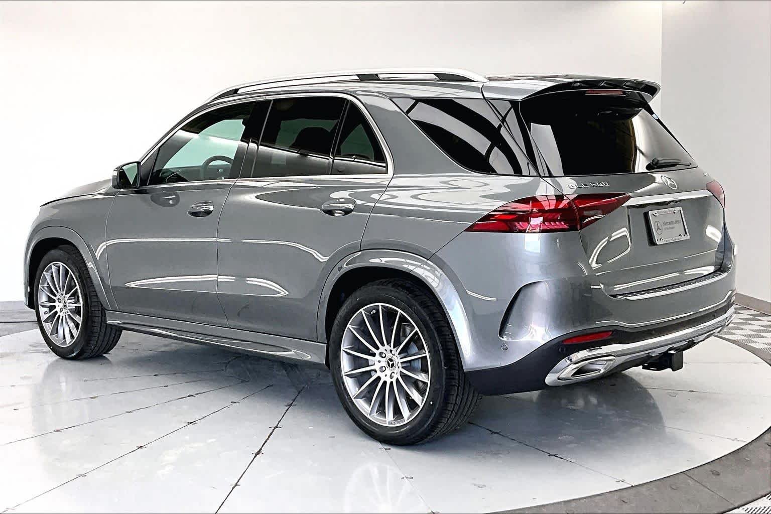 New 2026 Selenite Grey Metallic Mercedes-Benz GLE 580 image 4