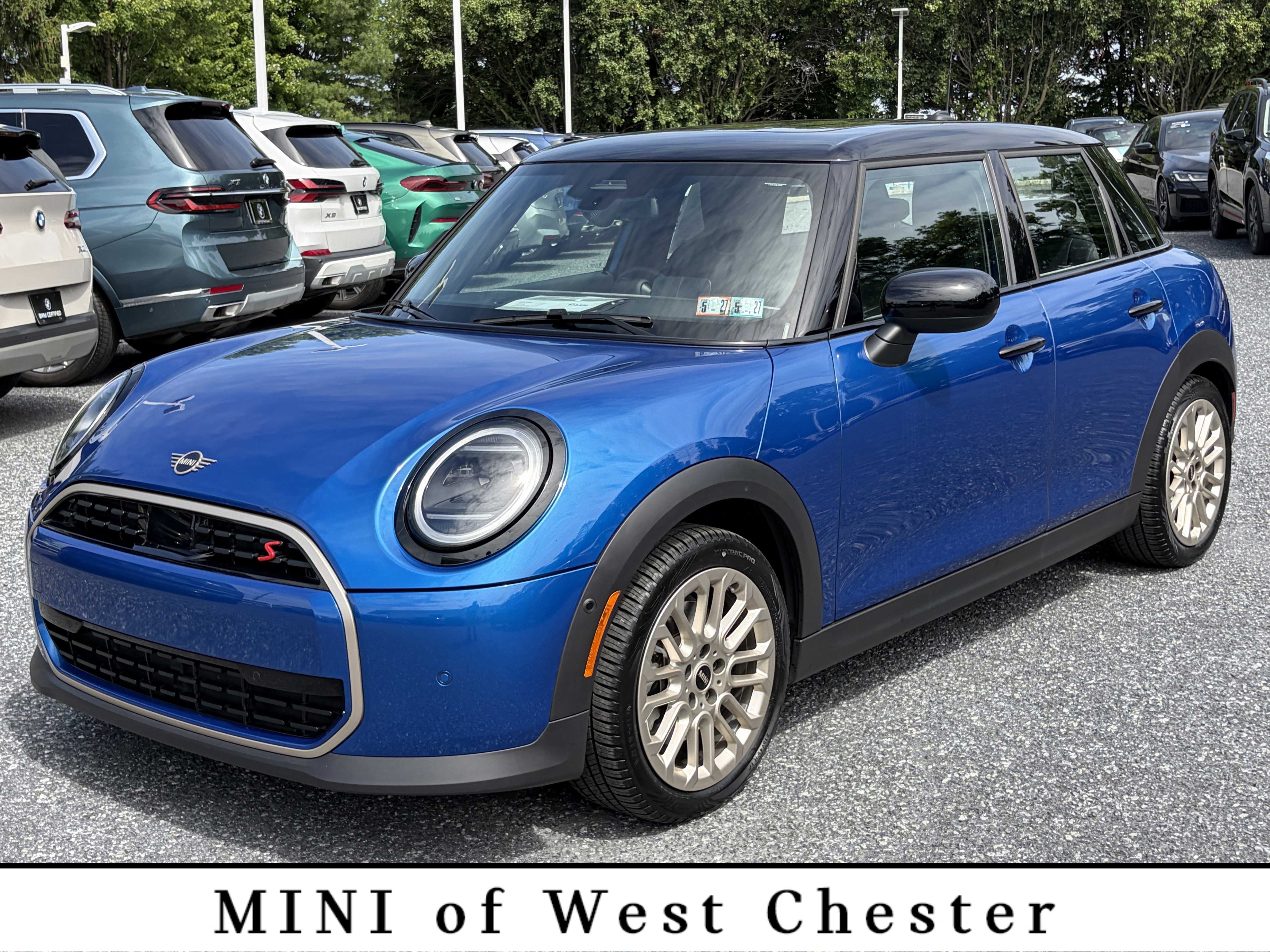 2025 MINI Hardtop Cooper S Signature's photo