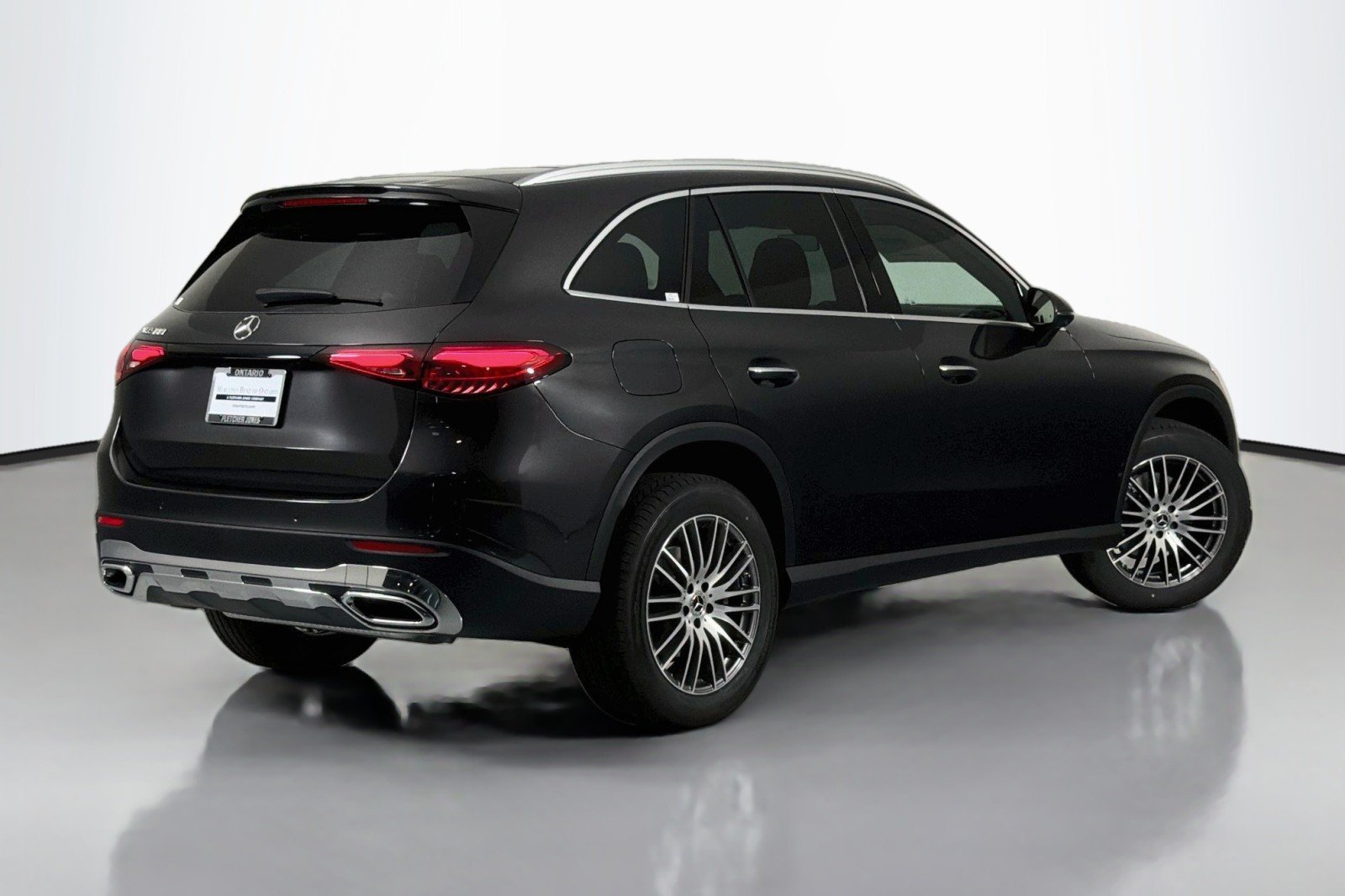 New 2027 Graphite Grey Metallic Mercedes-Benz GLC 300 SUV image 11