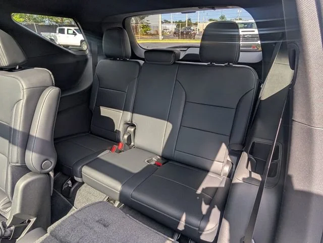 New 2026 Mosaic Black Metallic Chevrolet LT image 10