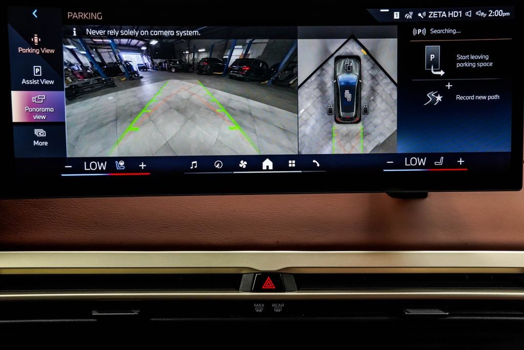 Used 2024 Gray BMW xDrive50 image 36