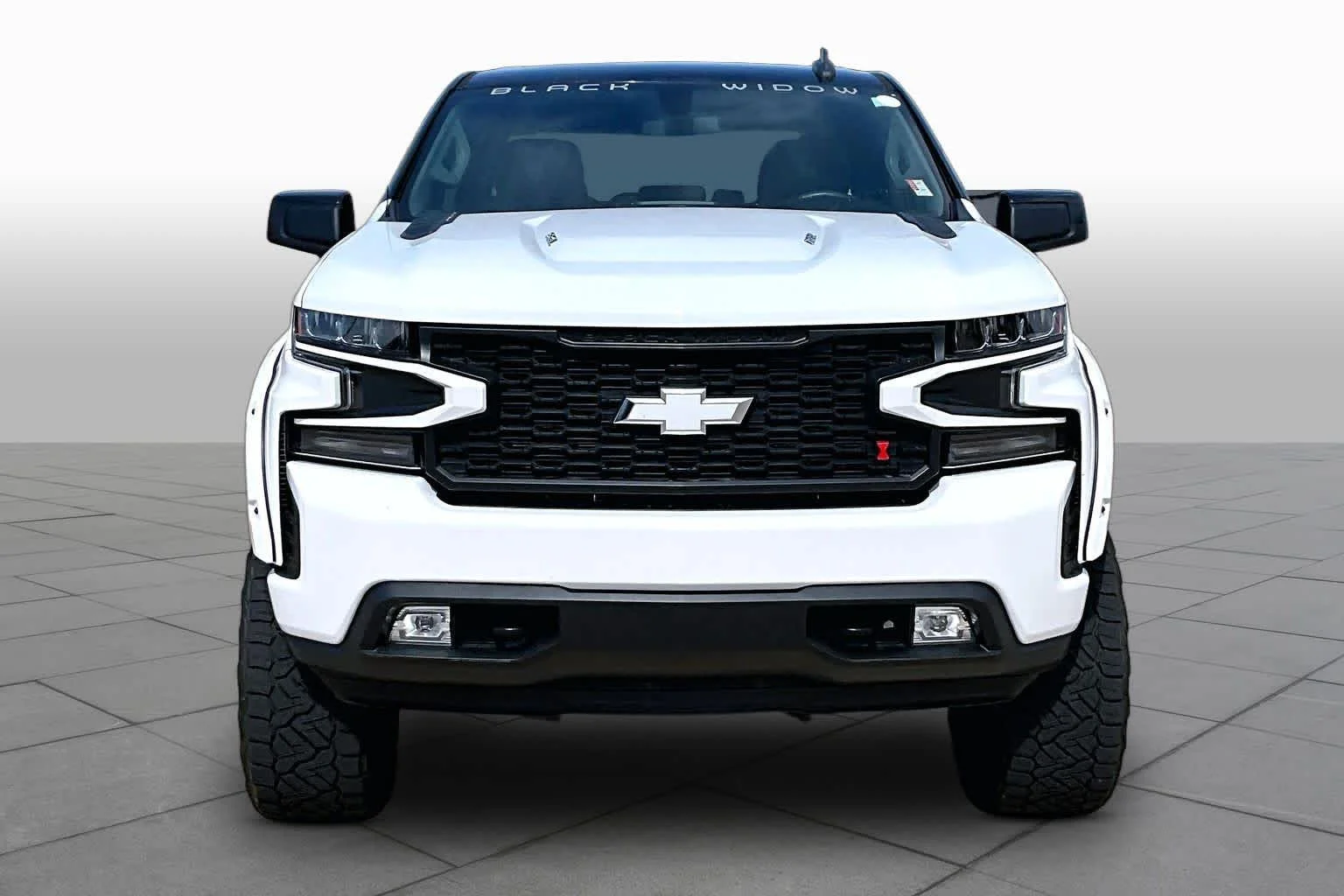 Used 2022 Summit White Chevrolet RST image 3