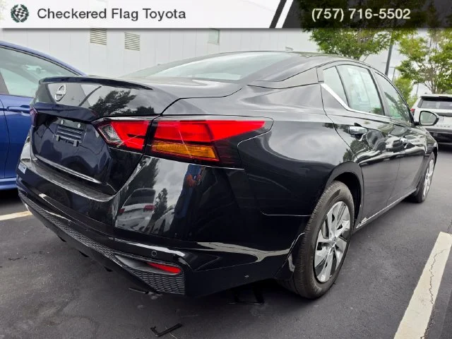 Used 2024 Super Black Clearcoat Nissan 2.5 S image 6