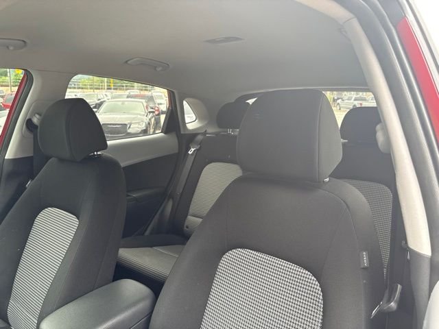 Used 2019 Red Hyundai SE image 16
